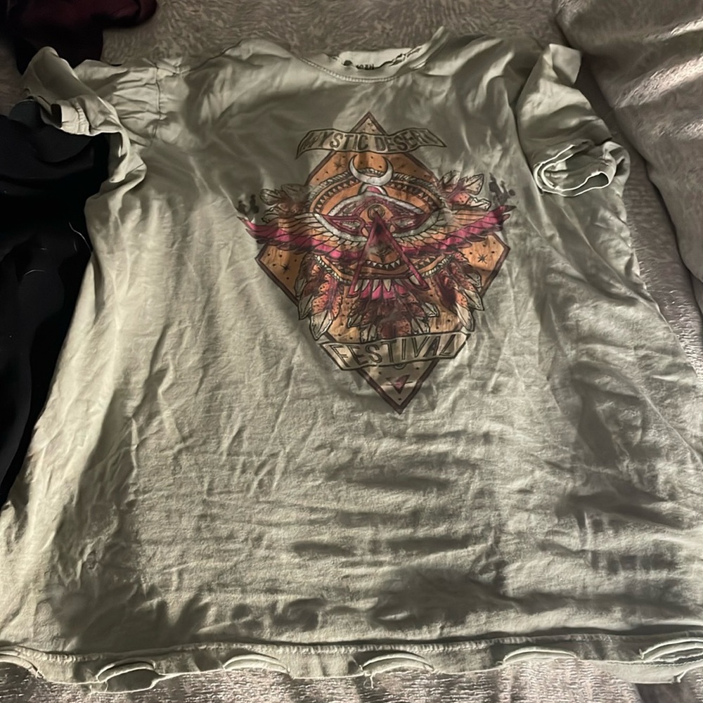 Green “mystic desert festival” shirt